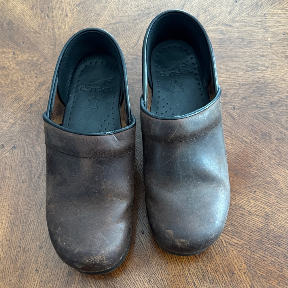 Dansko Women’s Soccer Dark Brown Slip-On Loafers size 38